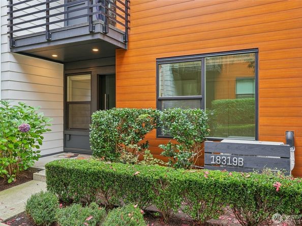 18319 96th Lane NE B, Bothell WA 98011