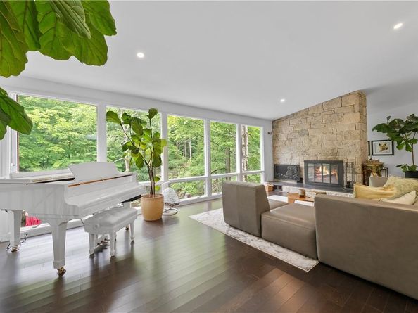 150 N Healy Avenue, Hartsdale NY 10530