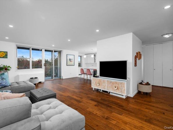 499 N Broadway 8F, White Plains NY 10603