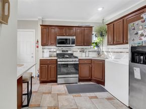 820 S Oak Drive, Bronx NY 10467