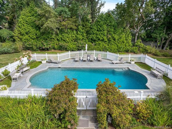 7 Coventry Court, Purchase NY 10577