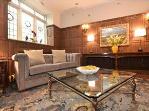 4 Maple Drive 60, Great Neck NY 11021