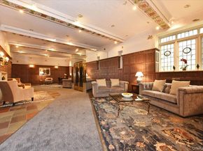 4 Maple Drive 60, Great Neck NY 11021