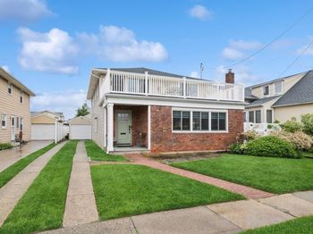 106 Maple Boulevard