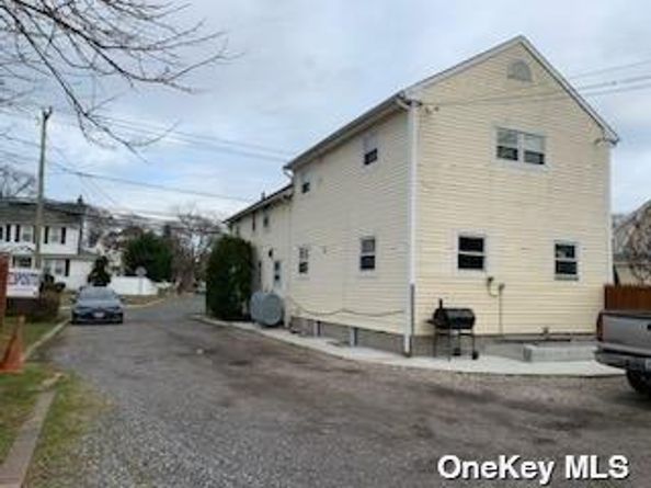 1938 Meadowbrook Road, Merrick NY 11566