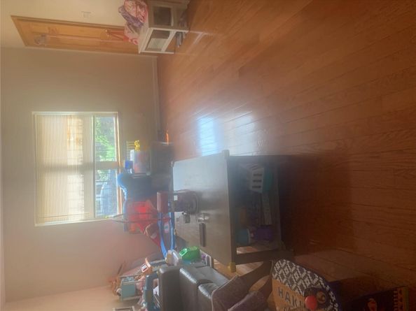 14803 61st Road, Flushing NY 11367
