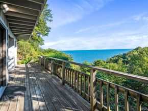 5 Colgate Court, Shoreham NY 11786