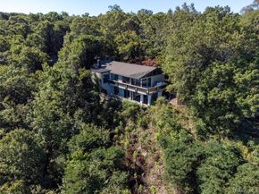 5 Colgate Court, Shoreham NY 11786
