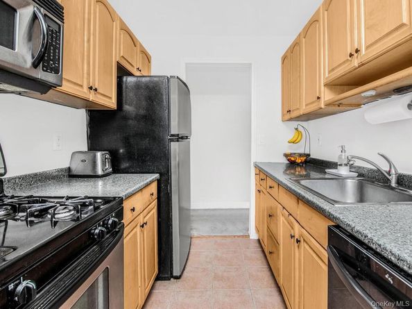 505 Central Avenue 618, White Plains NY 10606