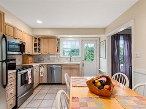 10 Cail Drive, East Rockaway NY 11518