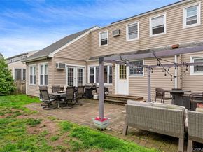 10 Cail Drive, East Rockaway NY 11518