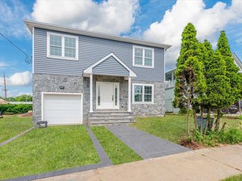 344 Bayview Avenue