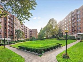 1300 Midland Avenue B42, Yonkers NY 10704