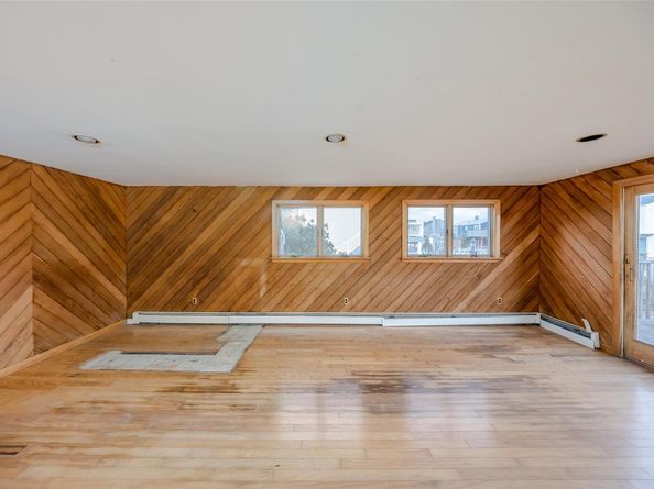 883 S Long Beach Avenue, Freeport NY 11520