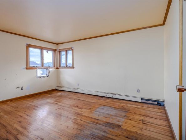 883 S Long Beach Avenue, Freeport NY 11520