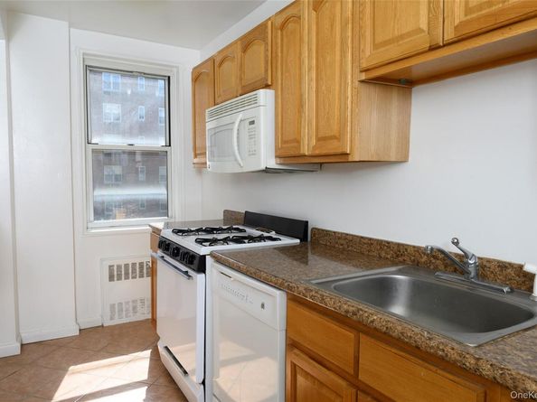 4 Sadore Lane 3M, Yonkers NY 10710