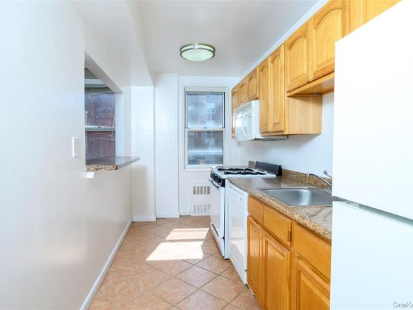 4 Sadore Lane 3M, Yonkers NY 10710