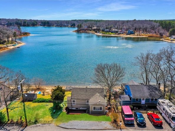 243 Lakeside Trail, Ridge NY 11961
