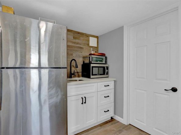 243 Lakeside Trail, Ridge NY 11961