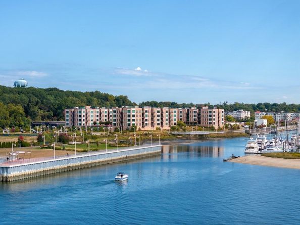 100 Garvies Point Road 1009, Glen Cove NY 11542