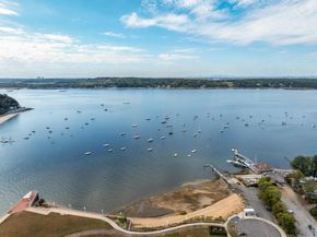 100 Garvies Point Road 1009, Glen Cove NY 11542