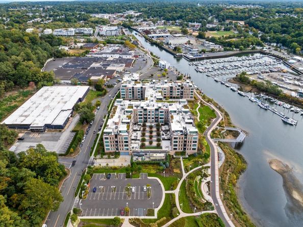 100 Garvies Point Road 1009, Glen Cove NY 11542