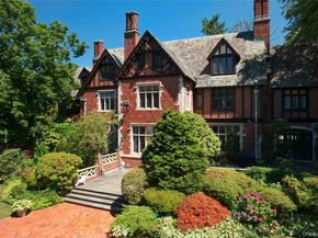 107 Bayview Road, Manhasset NY 11030