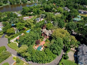 107 Bayview Road, Manhasset NY 11030