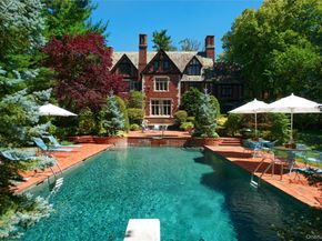107 Bayview Road, Manhasset NY 11030