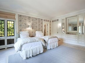 107 Bayview Road, Manhasset NY 11030