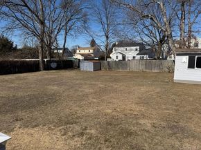 65 Heathcote Road, Lindenhurst NY 11757