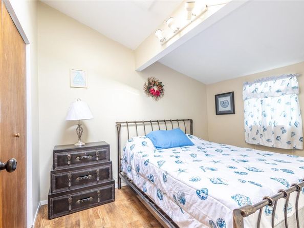 5 Surfway S, Baiting Hollow NY 11933