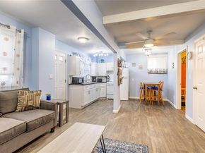 5 Surfway S, Baiting Hollow NY 11933