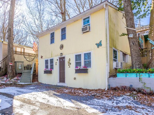 5 Surfway S, Baiting Hollow NY 11933