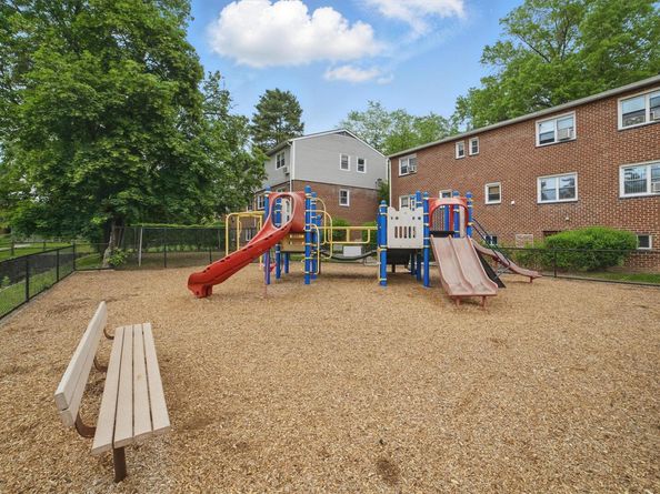 147 Charter Circle 147, Ossining NY 10562