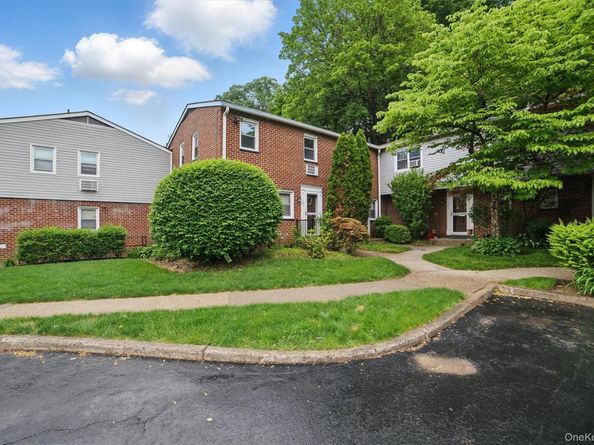147 Charter Circle 147, Ossining NY 10562