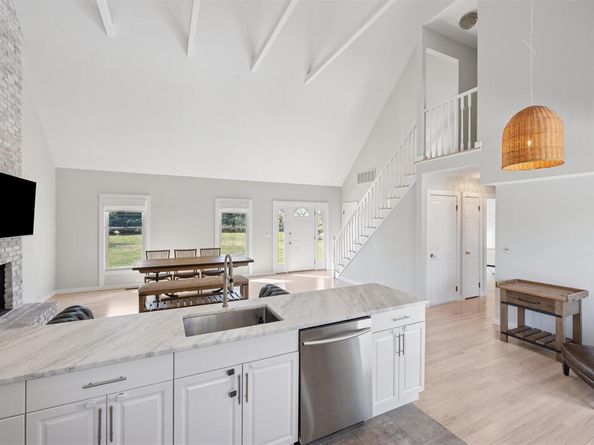 107 Seven Ponds Road, Water Mill NY 11976