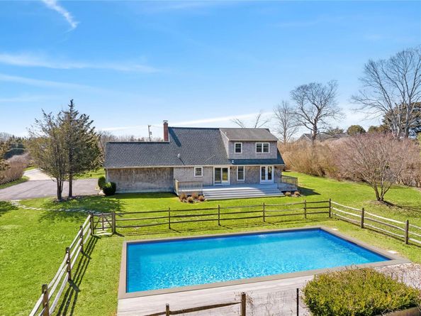 107 Seven Ponds Road, Water Mill NY 11976