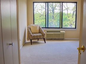 200 High Point Drive 302, Hartsdale NY 10530