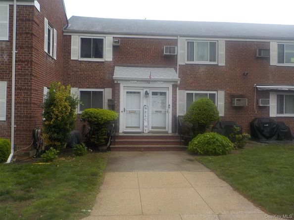 261-34 Langston Avenue E2, Glen Oaks NY 11004