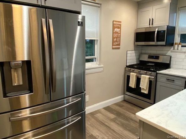 261-34 Langston Avenue E2, Glen Oaks NY 11004