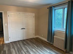 261-34 Langston Avenue E2, Glen Oaks NY 11004