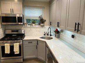 261-34 Langston Avenue E2, Glen Oaks NY 11004