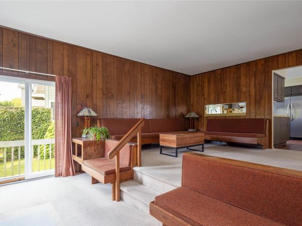 6 Bay View Drive, Hampton Bays NY 11946