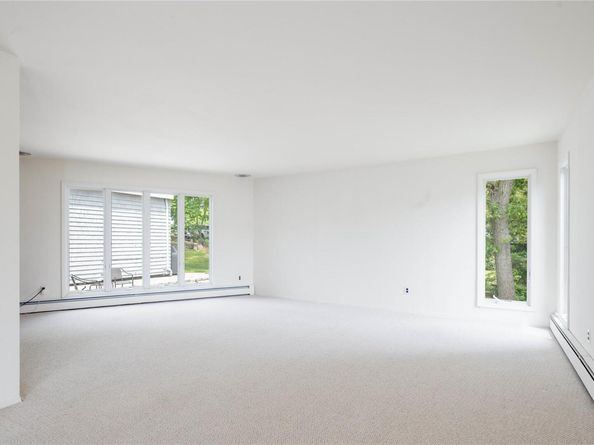6 Bay View Drive, Hampton Bays NY 11946