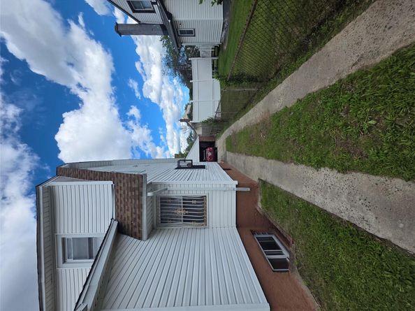 133-15 220 st, Springfield Gardens NY 11413