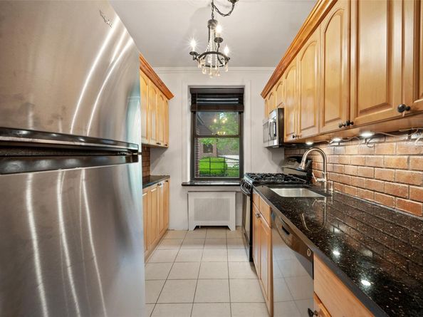 7607 Ditmars Boulevard 1, East Elmhurst NY 11370