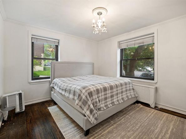 7607 Ditmars Boulevard 1, East Elmhurst NY 11370