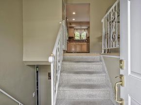 1 Glen Lane, Glenwood Landing NY 11547