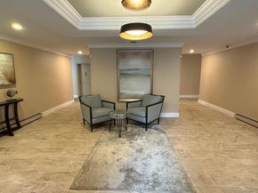 11 Wooleys Lane 1k, Great Neck NY 11023